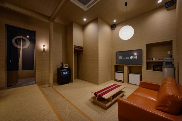 Room8