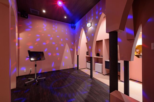 Room9